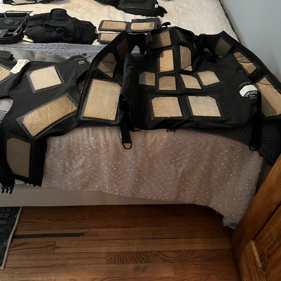 Katalyst ems workout suit large - Picture 1 of 2